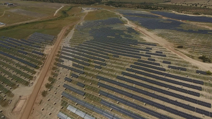 Inminente puesta en servicio de la mayor fotovoltaica de Europa en Torrecillas de la Tiesa Iberdrola baraja el inicio de explotación durante agosto. En su construcción han trabajado más de un millar de personas